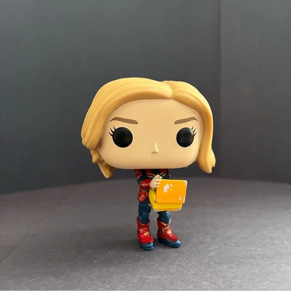 Funko Pop Captain Marvel (Tesseract)